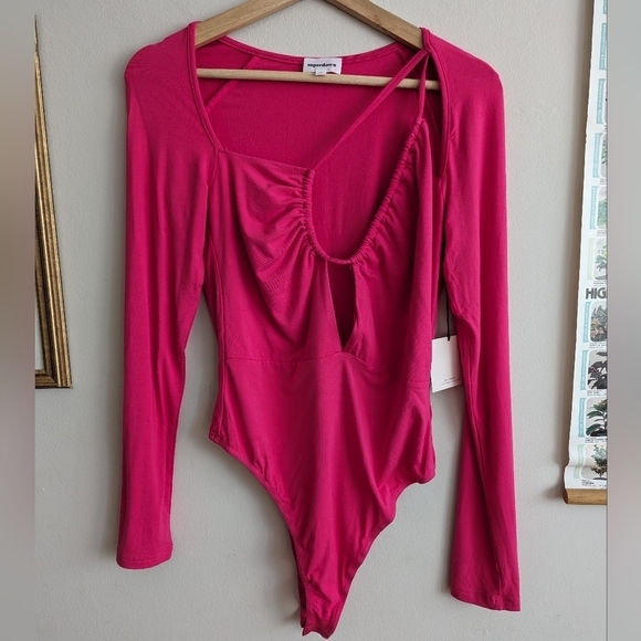 Superdown Aranza Ruched Bodysuit in Pink, size medium, New with tags - Picture 5 of 9